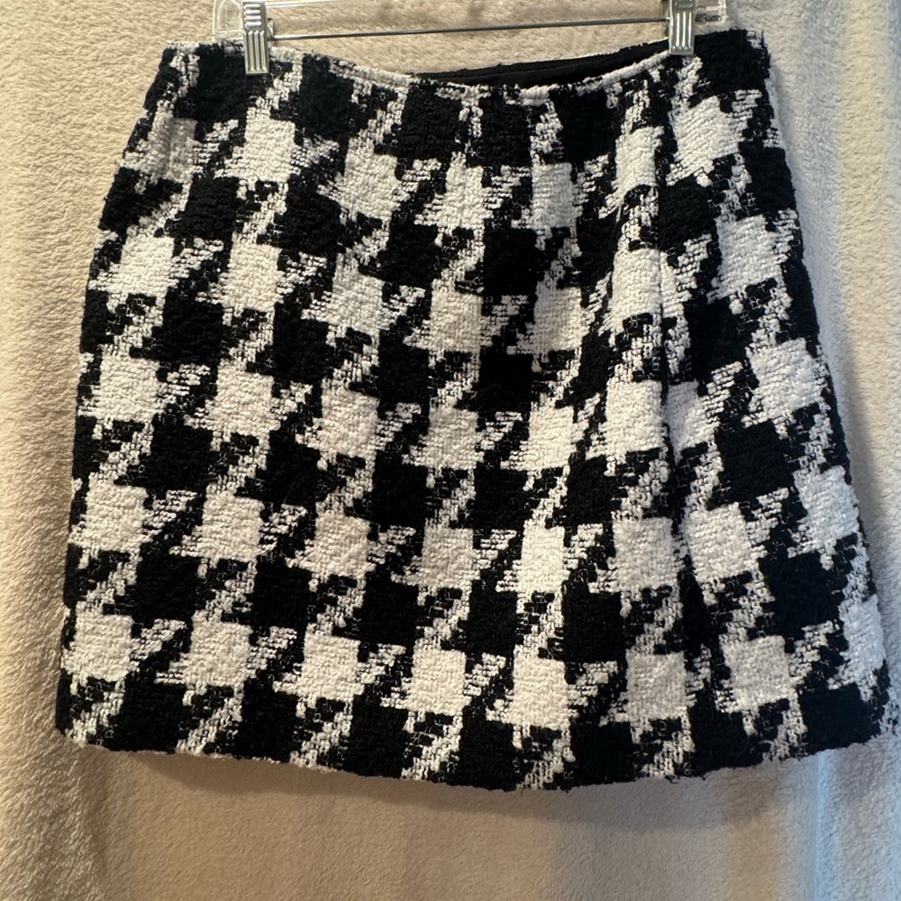 LOFT Black and White Houndstooth Mini Skirt